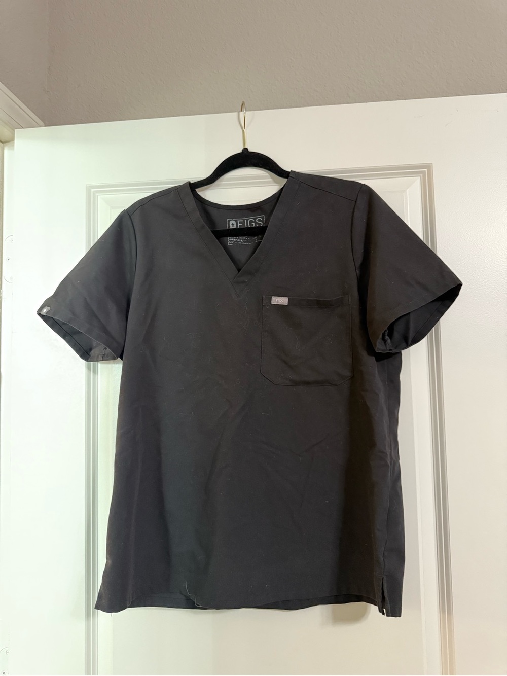 FIGS Short-Sleeve V-Neck Scrub Top - Black